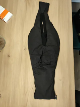 Abrigo premamá y porteo. talla S negro