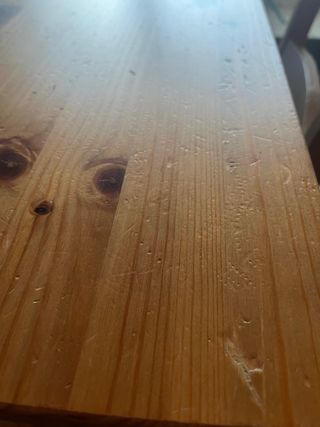 Mesa de comedor de madera