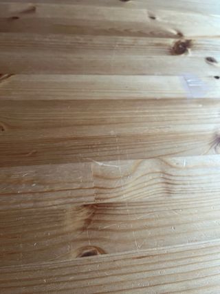 Mesa de comedor de madera