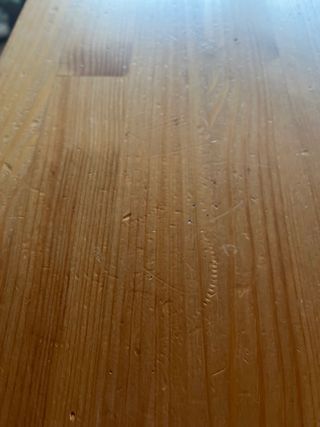 Mesa de comedor de madera