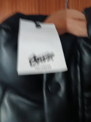 Chaquetón negro acolchado