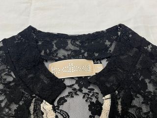 Blusa Bdba encaje negro y beige Talla M