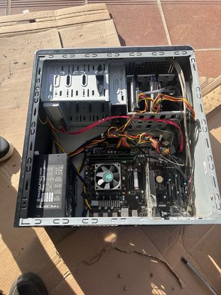 Ordenador sobremesa ASUS + Pantalla LG + Altavoces