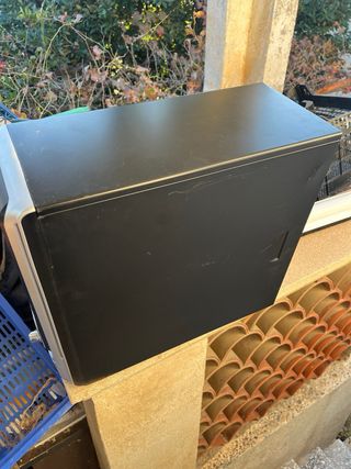 Ordenador sobremesa ASUS + Pantalla LG + Altavoces