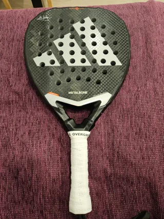 Pala Adidas Metalbone 2025