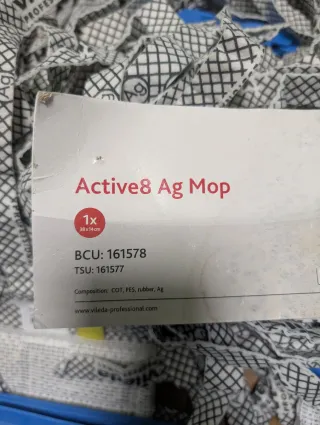 Dos cubos profesionales y tres recambios vileda