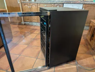 Vinoteca Candy Negra