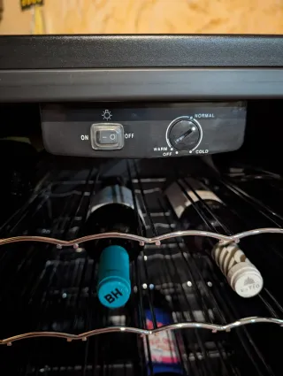 Vinoteca Candy Negra