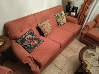 Sofá y 2 sillones estilo clásico