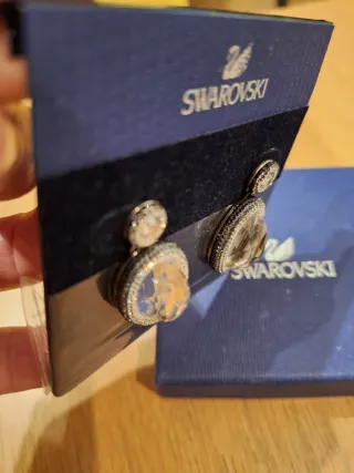 Pendientes Swarovski nuevos. Ideal fiestas o novia
