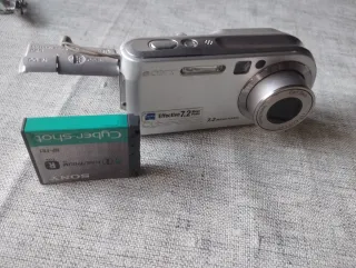 Cámara Sony Cyber-shot 7.2 MP