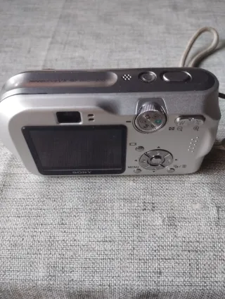 Cámara Sony Cyber-shot 7.2 MP