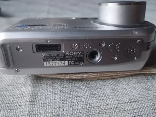 Cámara Sony Cyber-shot 7.2 MP