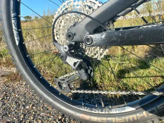 Bicicleta eléctrica cuadro de carbono