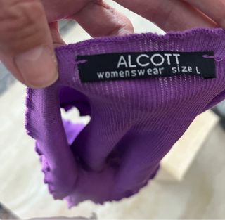 Top morado Alcott talla L