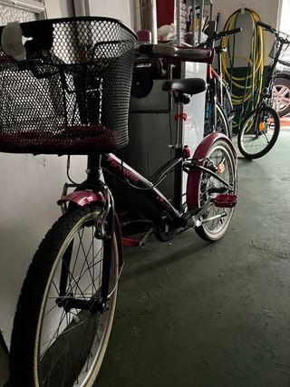 Bicicleta infantil BTWIN rosa con cesta