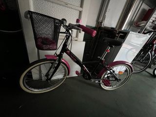 Bicicleta infantil BTWIN rosa con cesta