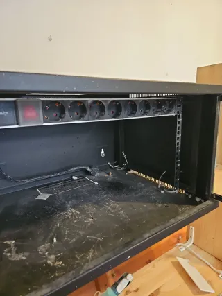 Rack UP RACK para servidores