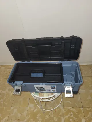 Caja de herramientas con bandeja