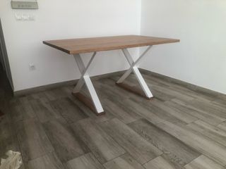 Mesa de comedor madera y metal