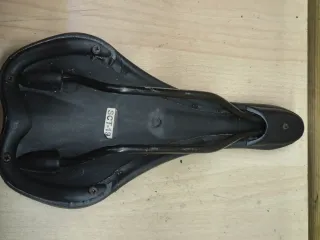 Sillín Scott Negro Anti-Scratch