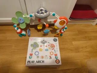 Móvil musical Play Arch de cuna/hamaca interactivo