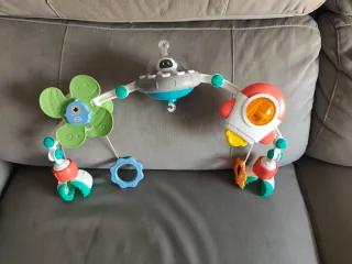 Móvil musical Play Arch de cuna/hamaca interactivo