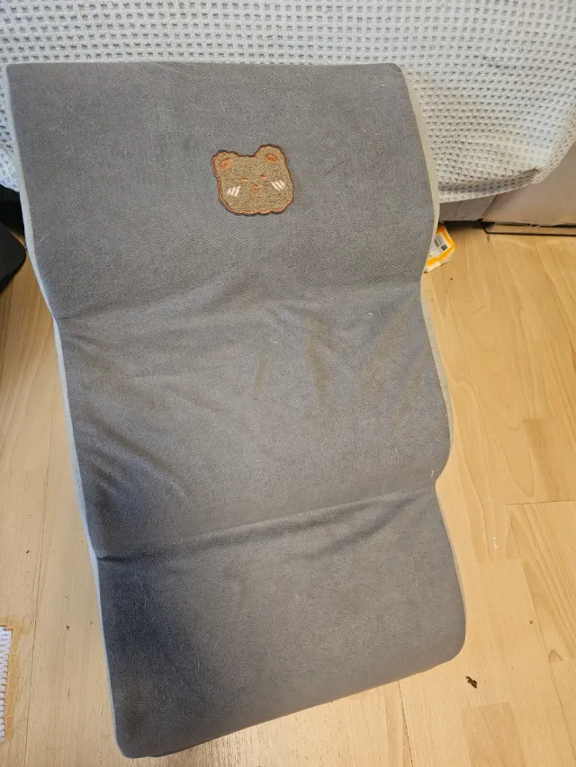 Escaleras para mascotas grises y beige