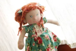 Bambola di pezza fatta a mano, gioco per bambina