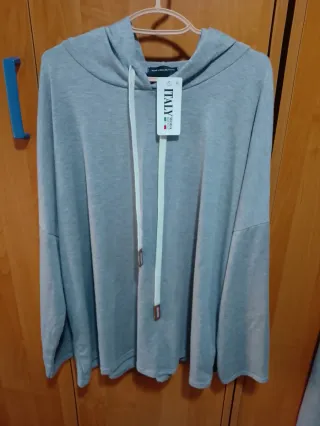 Conjunto falda y sudadera gris