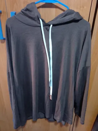 Conjunto falda y sudadera gris