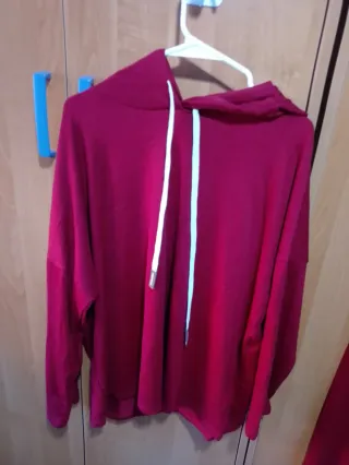 Conjunto falda y sudadera gris