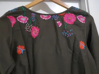Blusita/Casaca Bordada Flores
