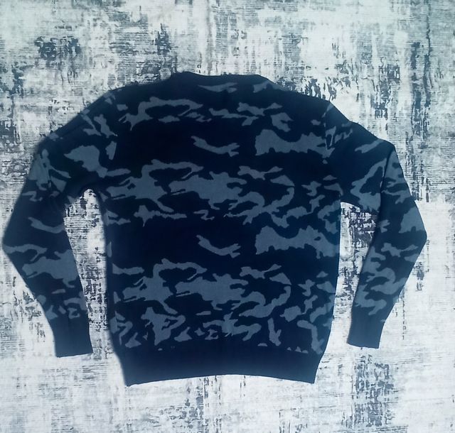 Jersey Guess Camuflaje Azul Oscuro