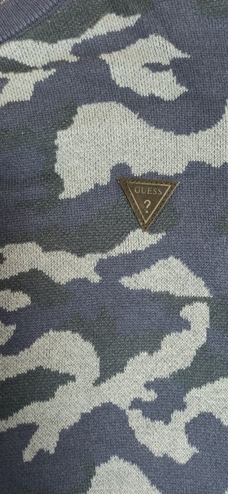 Jersey Guess Camuflaje Azul Oscuro