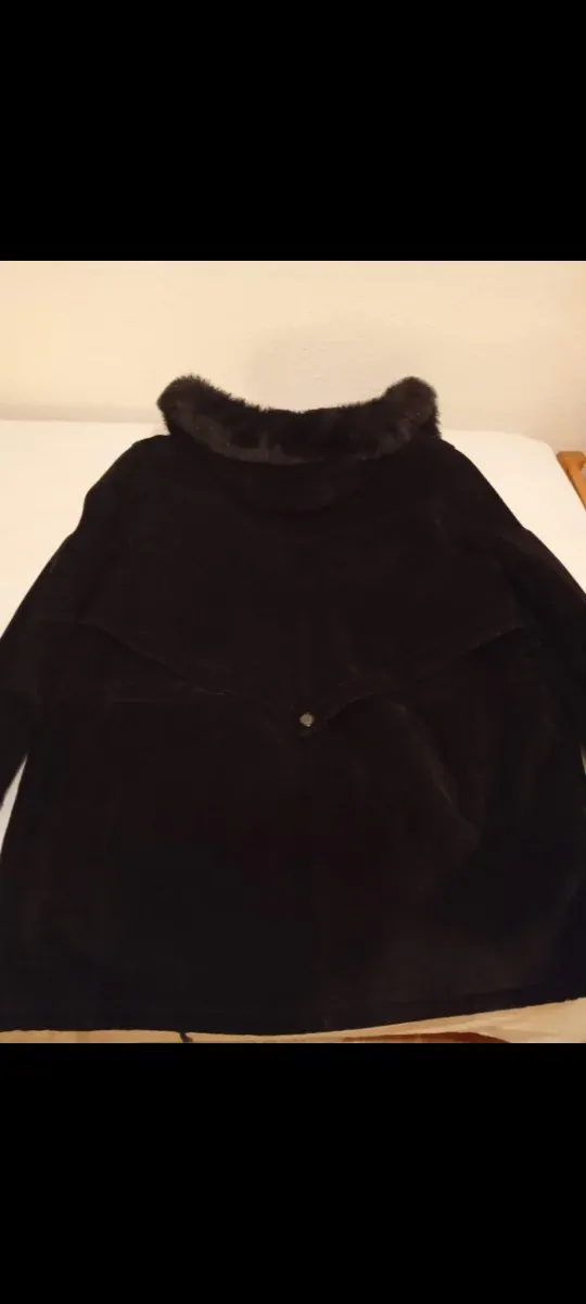 CHAQUETÓN PIEL CON REGALO