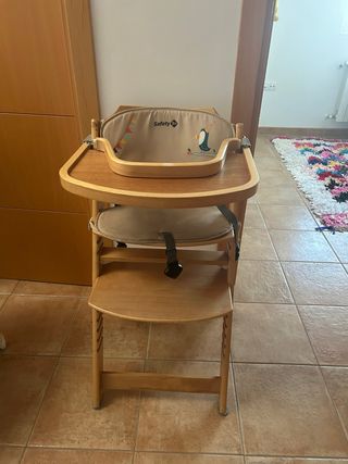Trona bebé madera Safety 1st.
