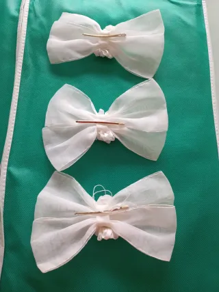 Pack 3 Lazos de Seda Blancos con Flores (Mod. R7)