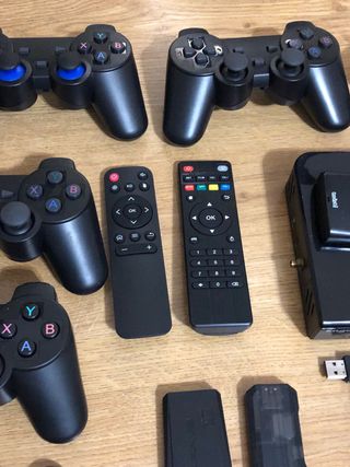 Lote Electrónica: Mandos, TV Box, Cables