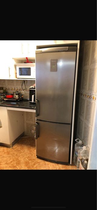 Se vende casa con opción a compra.