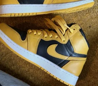 Nike Air Jordan 1 Negro Amarillo