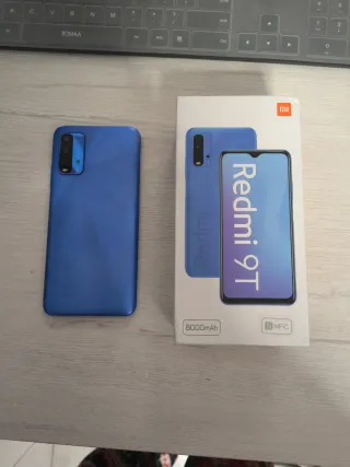 Varios telefoni: Huawei P Smart Pro e Redmi 9T
