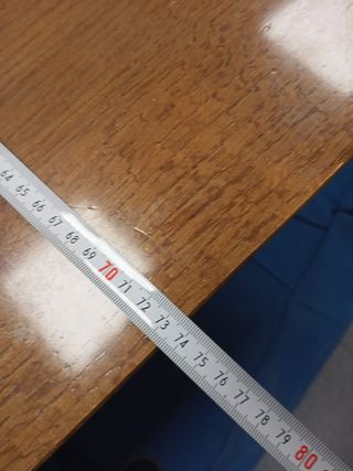 Mesa de madera rústica