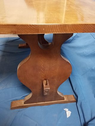 Mesa de madera rústica