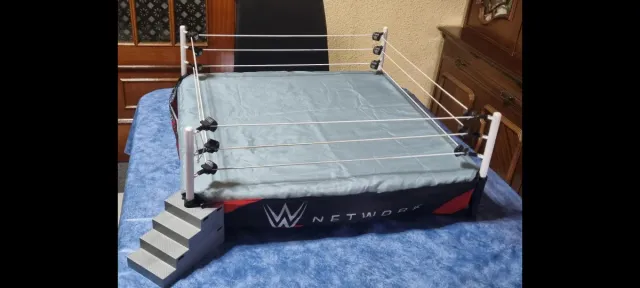 Ring a escala WWE  edicion raw