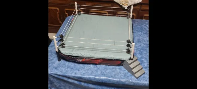Ring a escala WWE  edicion raw
