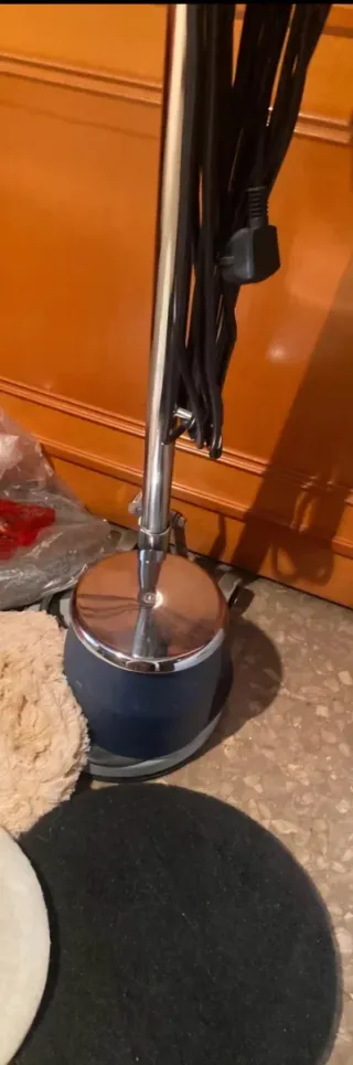 LIMPIEZA DE CRISTALES Y ABRILLANTADOR DE SUELOS