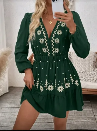 Vestido verde bordado talla M