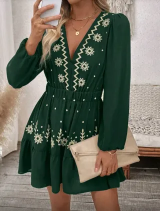 Vestido verde bordado talla M