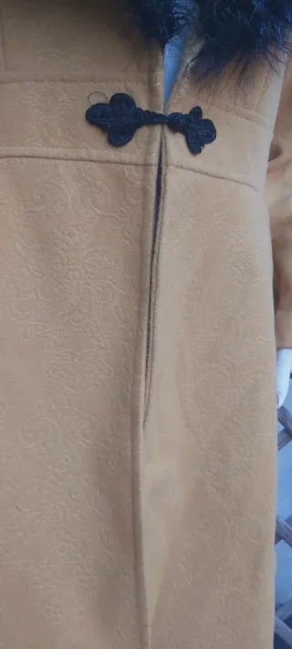 Cappotto Adrom fashion con collo pelliccia